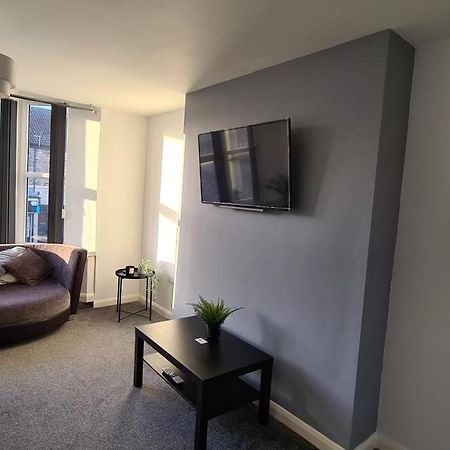 The "Cleveland" Apartment Редкар Екстериор снимка